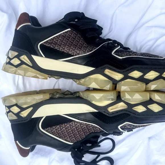 Alexander McQueen Oversized Runner 'Black' Size 43